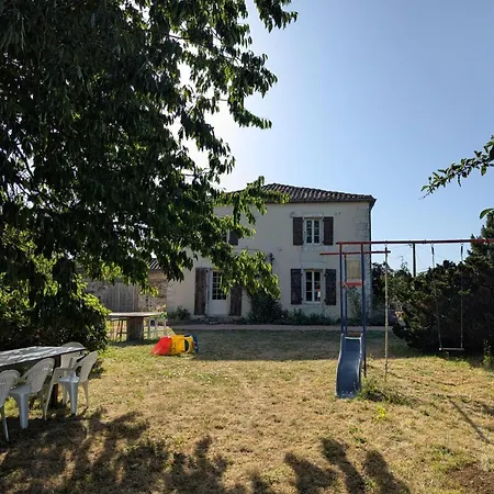 Maison Familiale De Campagne, Animaux Bienvenus - Fr-1-653-296 Casa vacanze Saint-Mary (Charente)